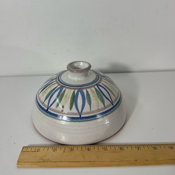 Handmade Wheel Thrown Pottery Cloche Cover with Handle Painted Glaze Signed - Picture 10 of 10